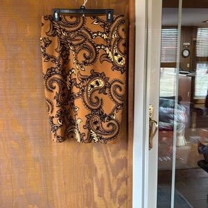 Cassie skirt size large